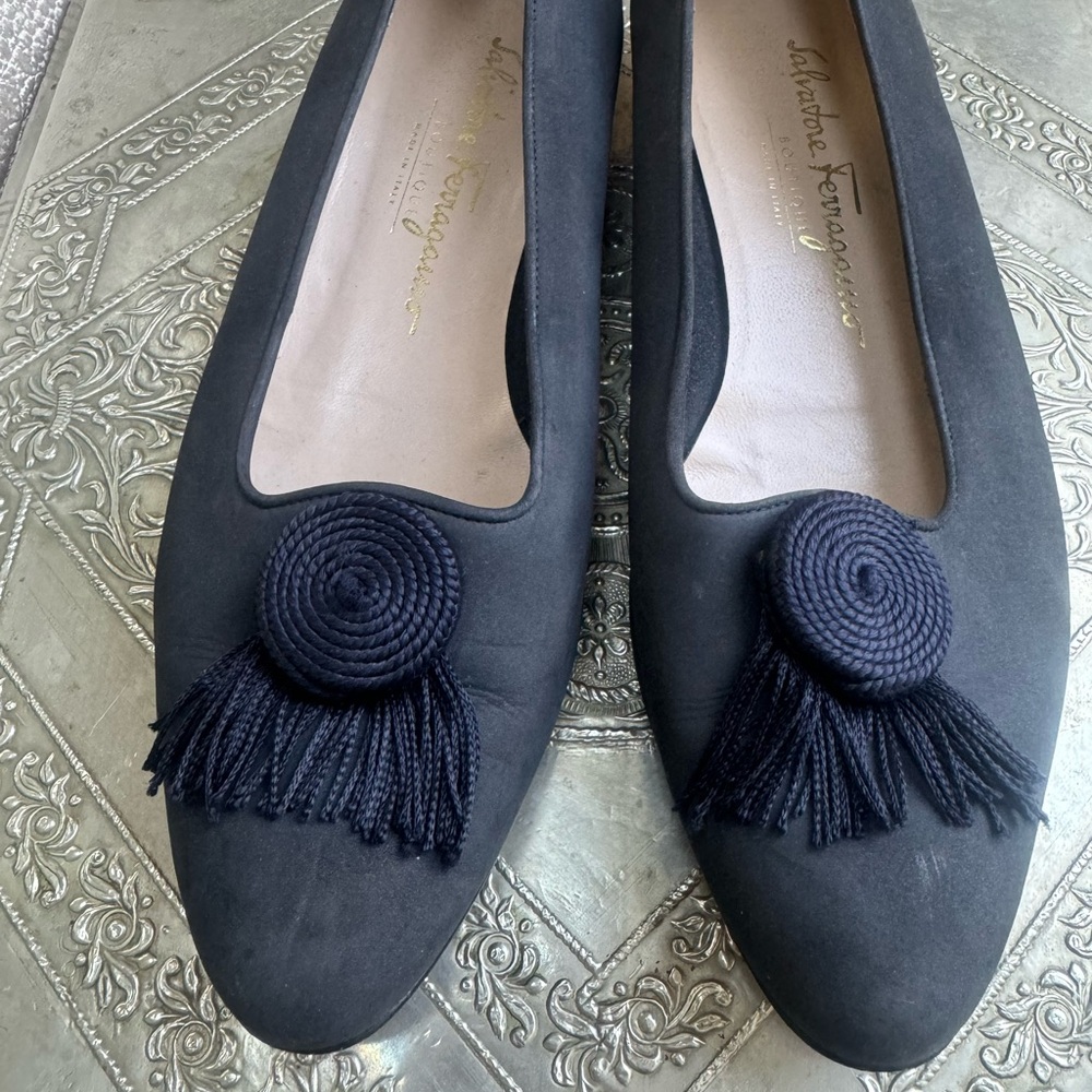 Navy blue Salvatore Ferragamo flats. Size 8 - Picture 7 of 8